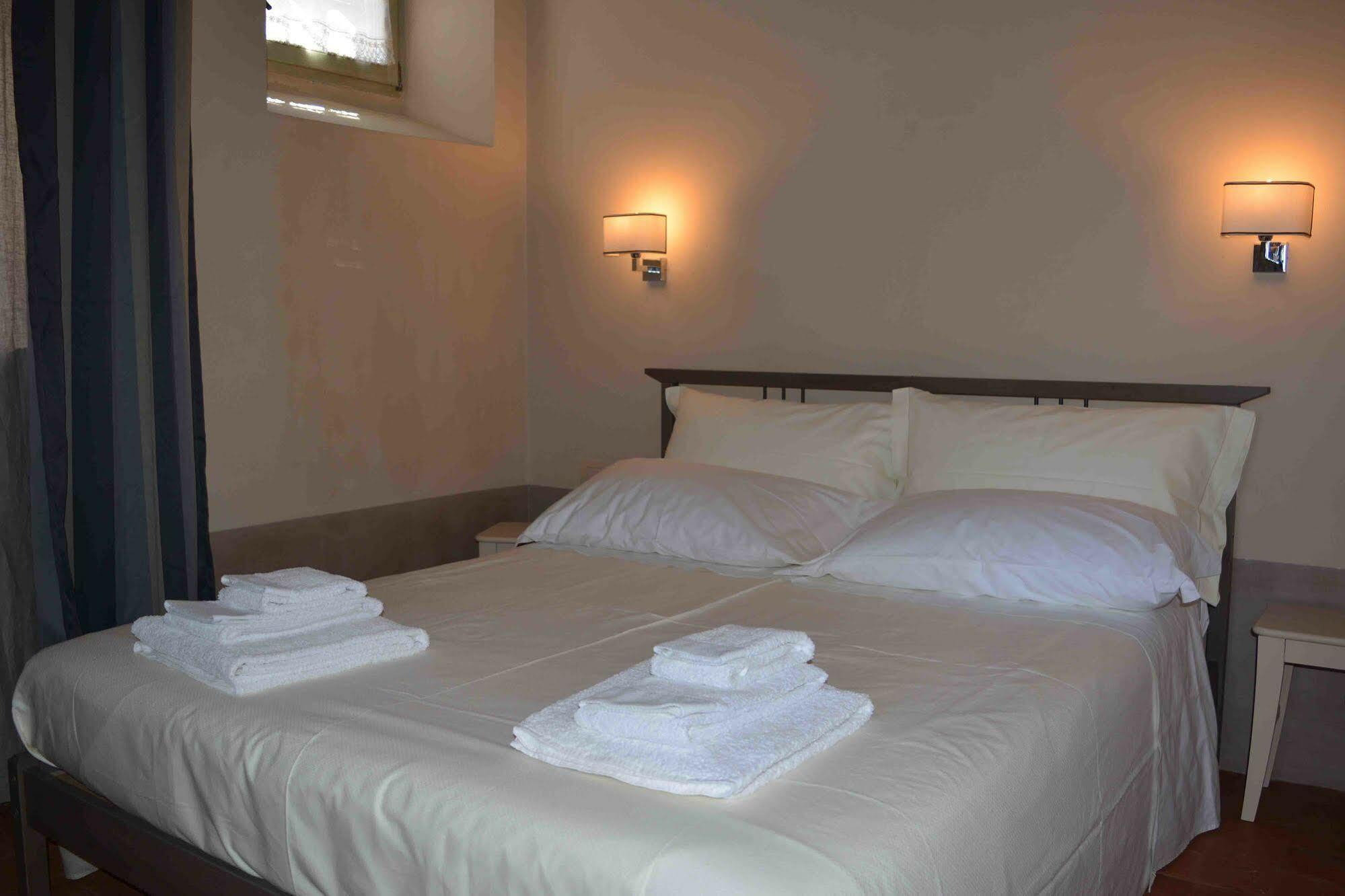 Borgo Le Moraiole Villa Massa Marittima Bagian luar foto