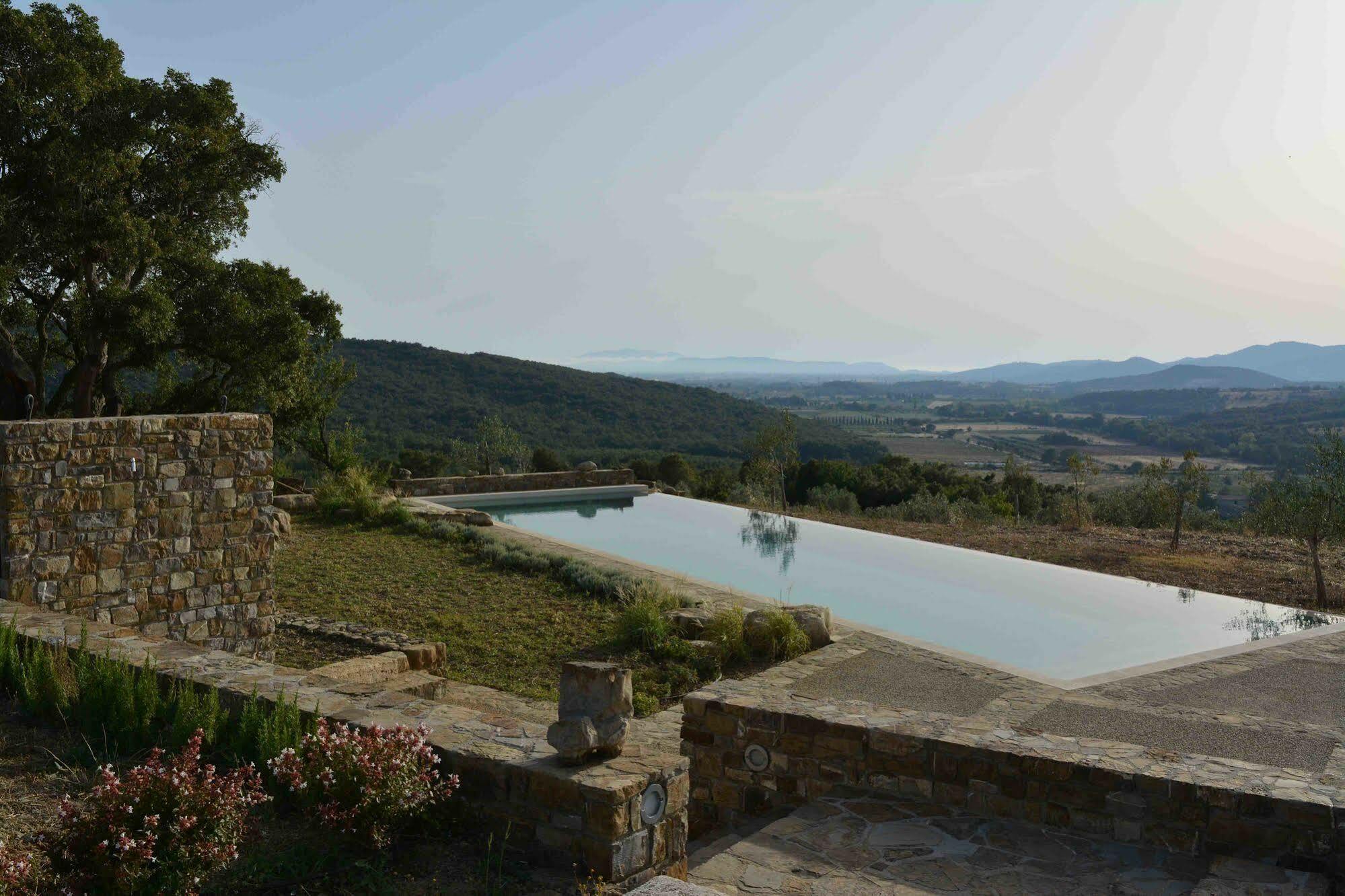 Borgo Le Moraiole Villa Massa Marittima Bagian luar foto